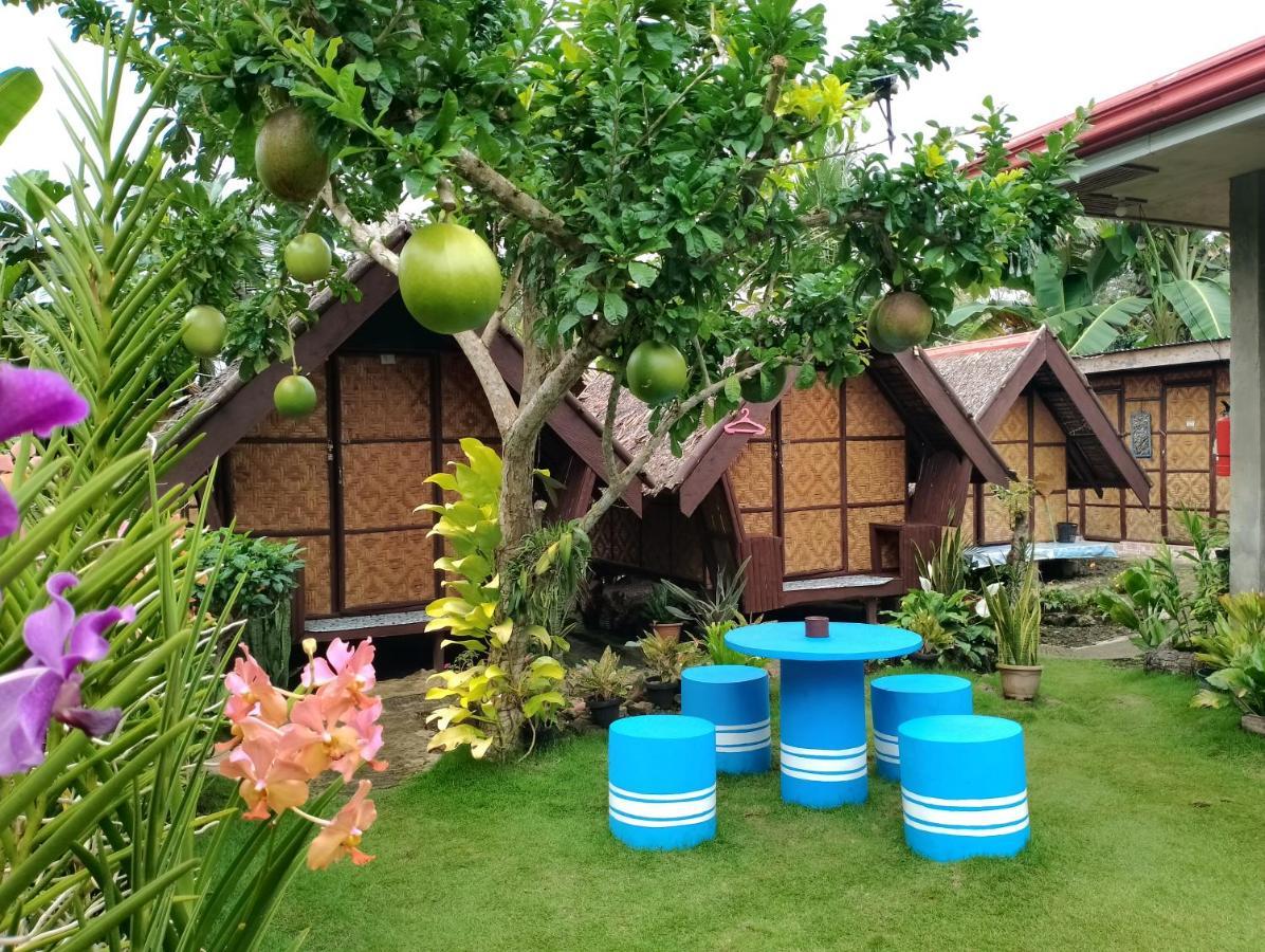 Lhoyjean Garden Hostel Batuan Exteriör bild