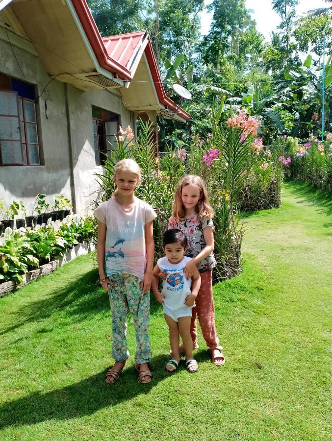 Lhoyjean Garden Hostel Batuan Exteriör bild