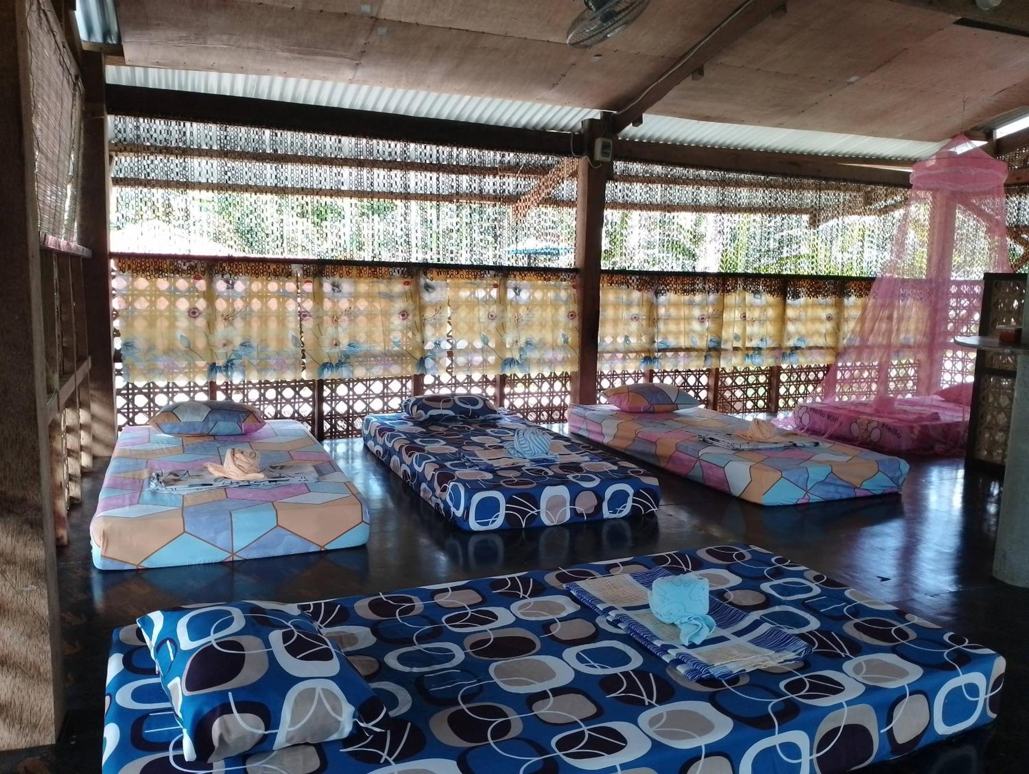 Lhoyjean Garden Hostel Batuan Exteriör bild