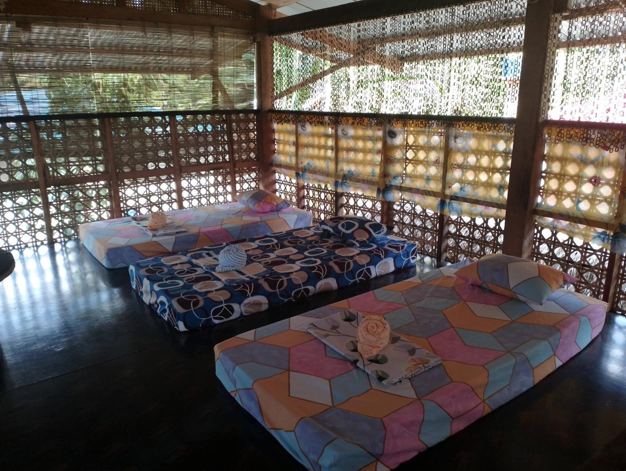 Lhoyjean Garden Hostel Batuan Exteriör bild