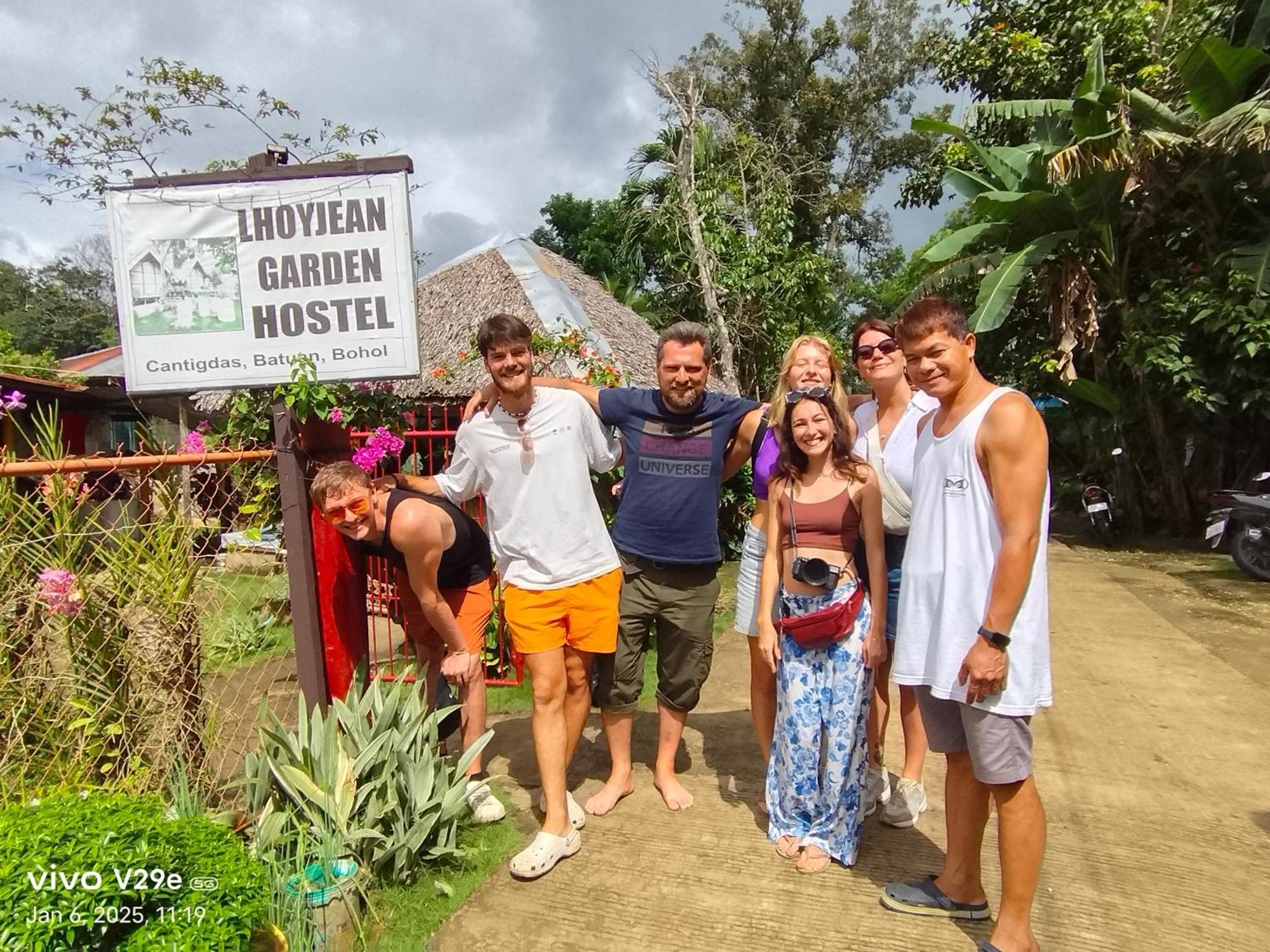 Lhoyjean Garden Hostel Batuan Exteriör bild